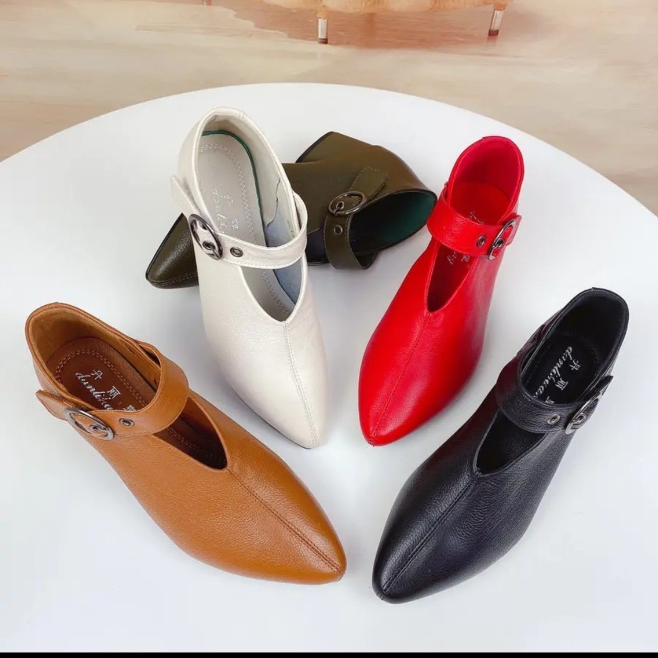 魔女舞踏会のサンクチュアリ〜魔女のストラップシューズ〜M23306