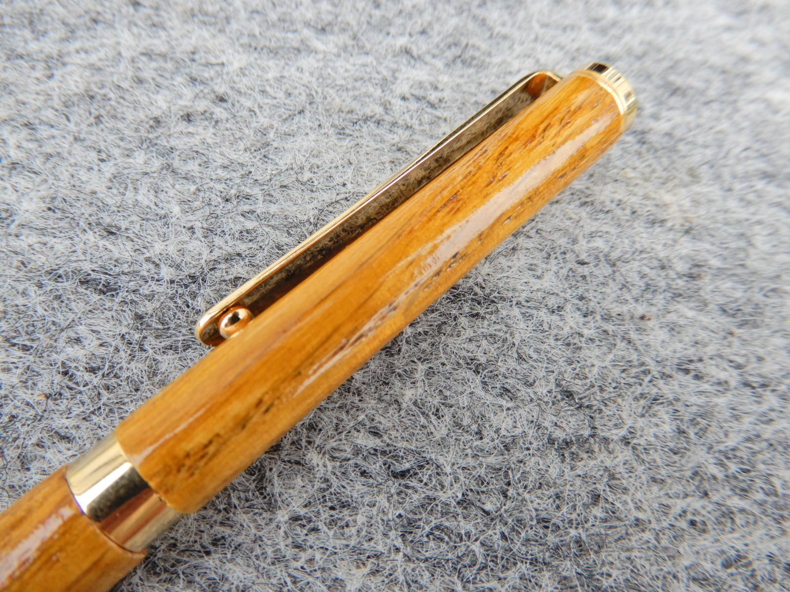 木軸ペン　ラッカー仕上げ　楽器　ギター 木軸ペン ラッカー仕上げ 楽器 ギター