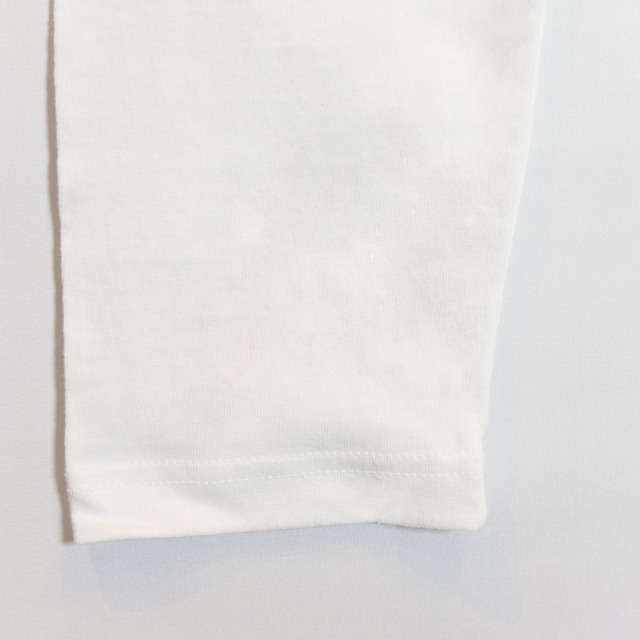 ロングスリーブTシャツ-真珠の耳飾りの少女【茶額】-（WHITE）