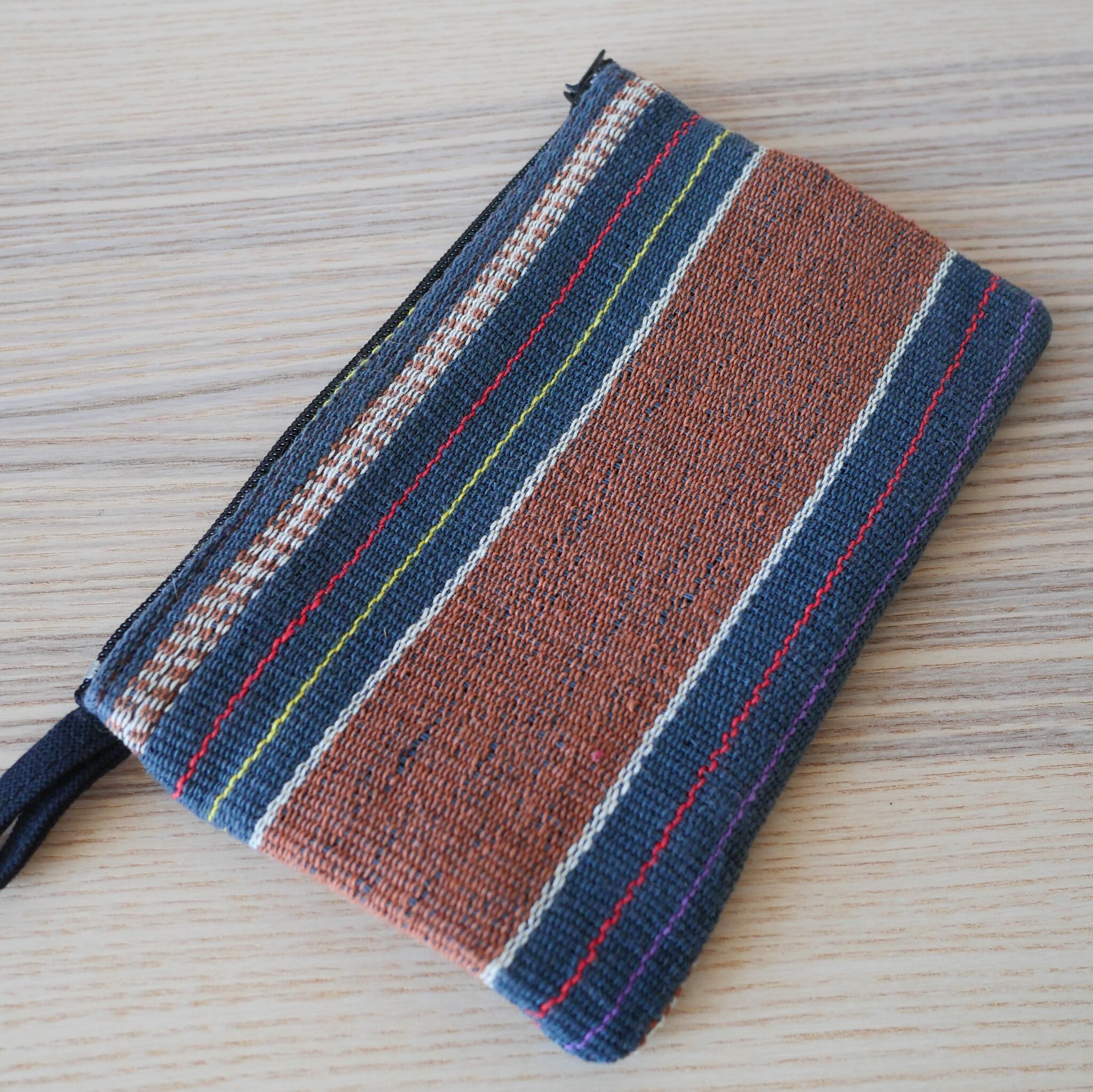 カレン族草木染めポーチ | tomonicoro 民族の手仕事 チェンマイの