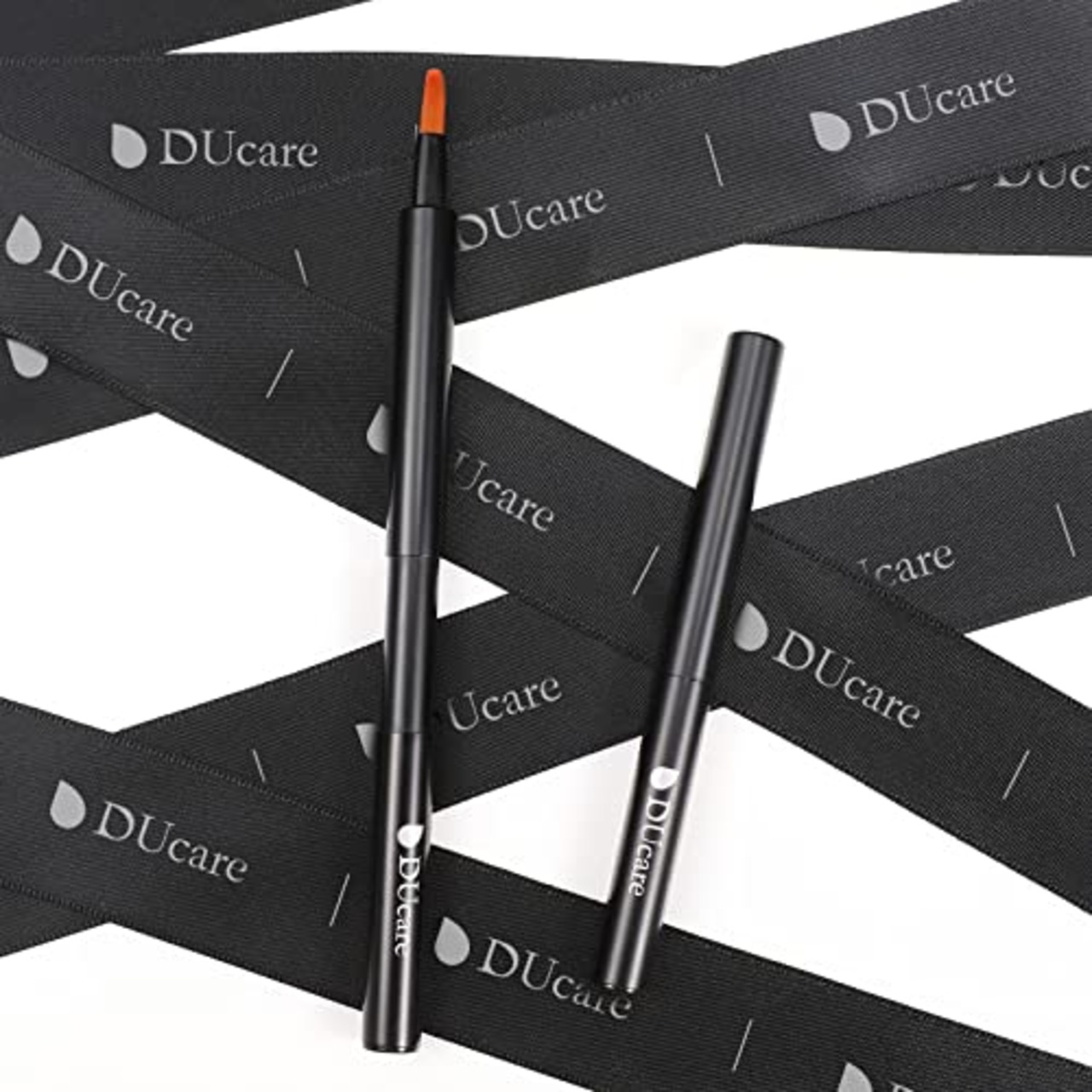 DUcare リップブラシ 1本 スライド式メイクブラシ携帯用 持ち運びやすい 伸縮可能 リップクリーム&口紅用 化粧ブラシ 化粧筆 高級繊維毛 使いやすい 柔らかい 肌に優しい 初心者向け (スライド式)