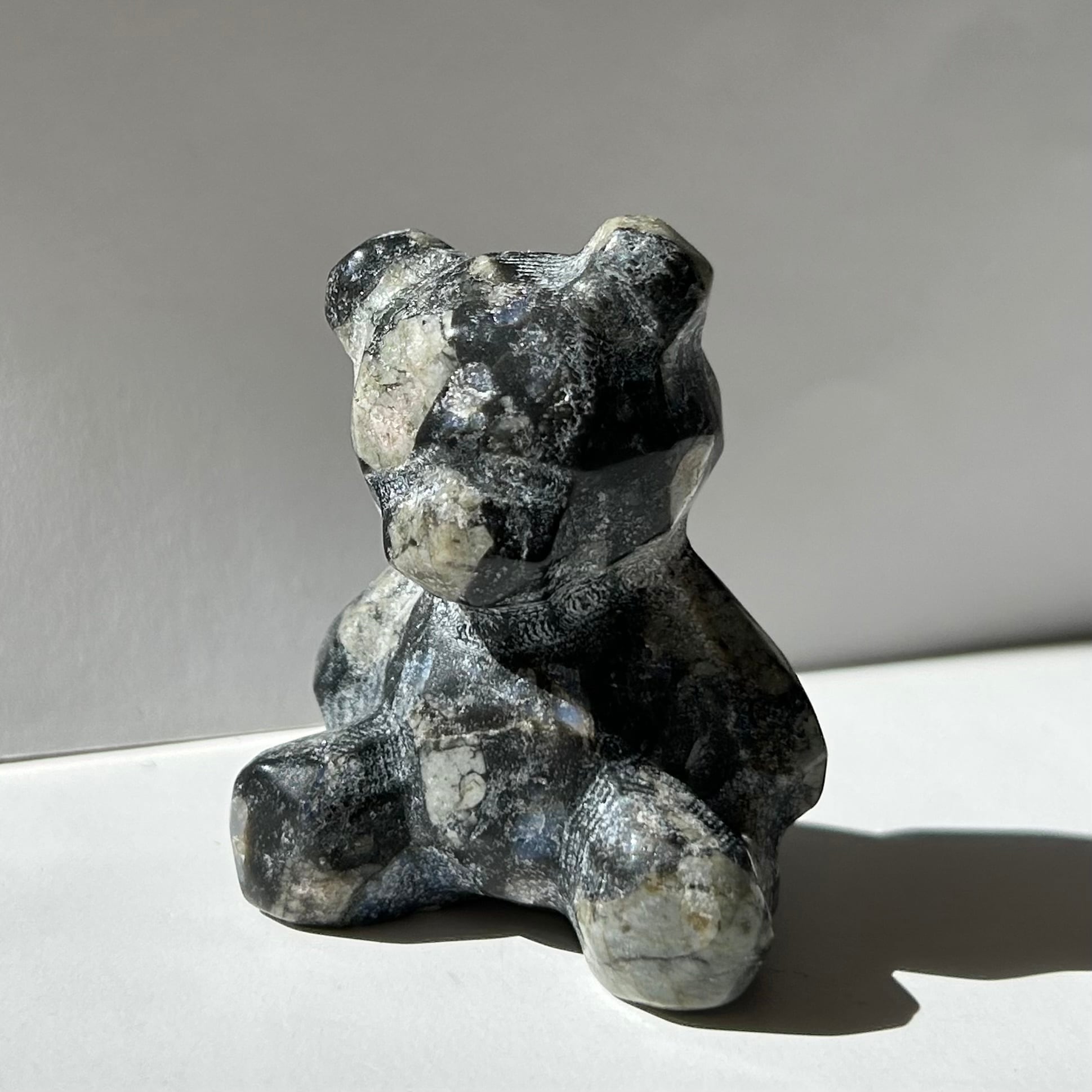 ハックマナイト ハート 彫刻 天然石 | Pay ID