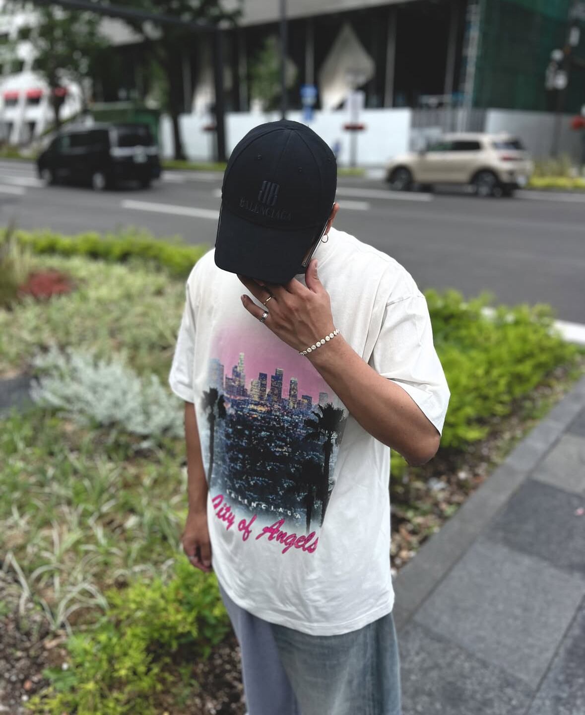 BALENCIAGA】Medium Fit T-Shirt | AYIN