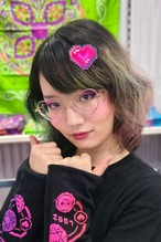 Pixel Emotion hair Clip - Love