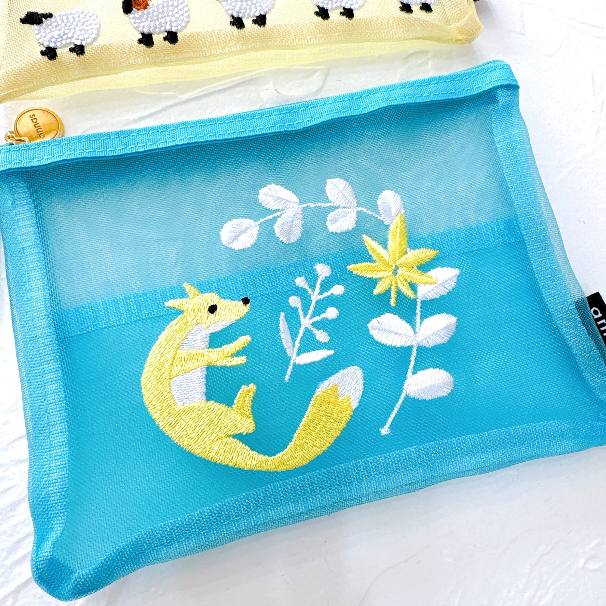 annas刺繍文具】刺繍メッシュポーチ｜キツネ | Net store アンナとラパン