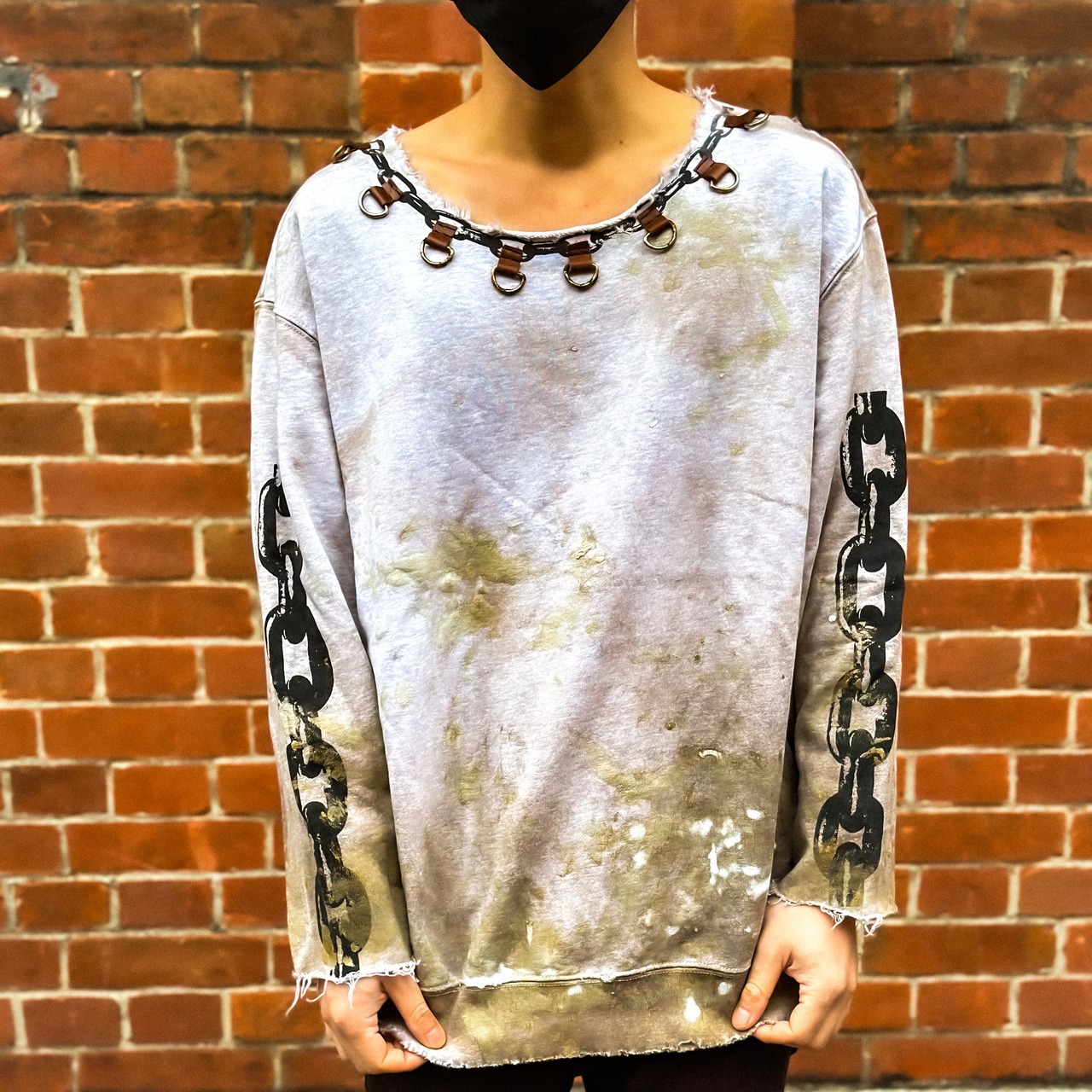 UNFINISHED GO OUT OF FASHION24123