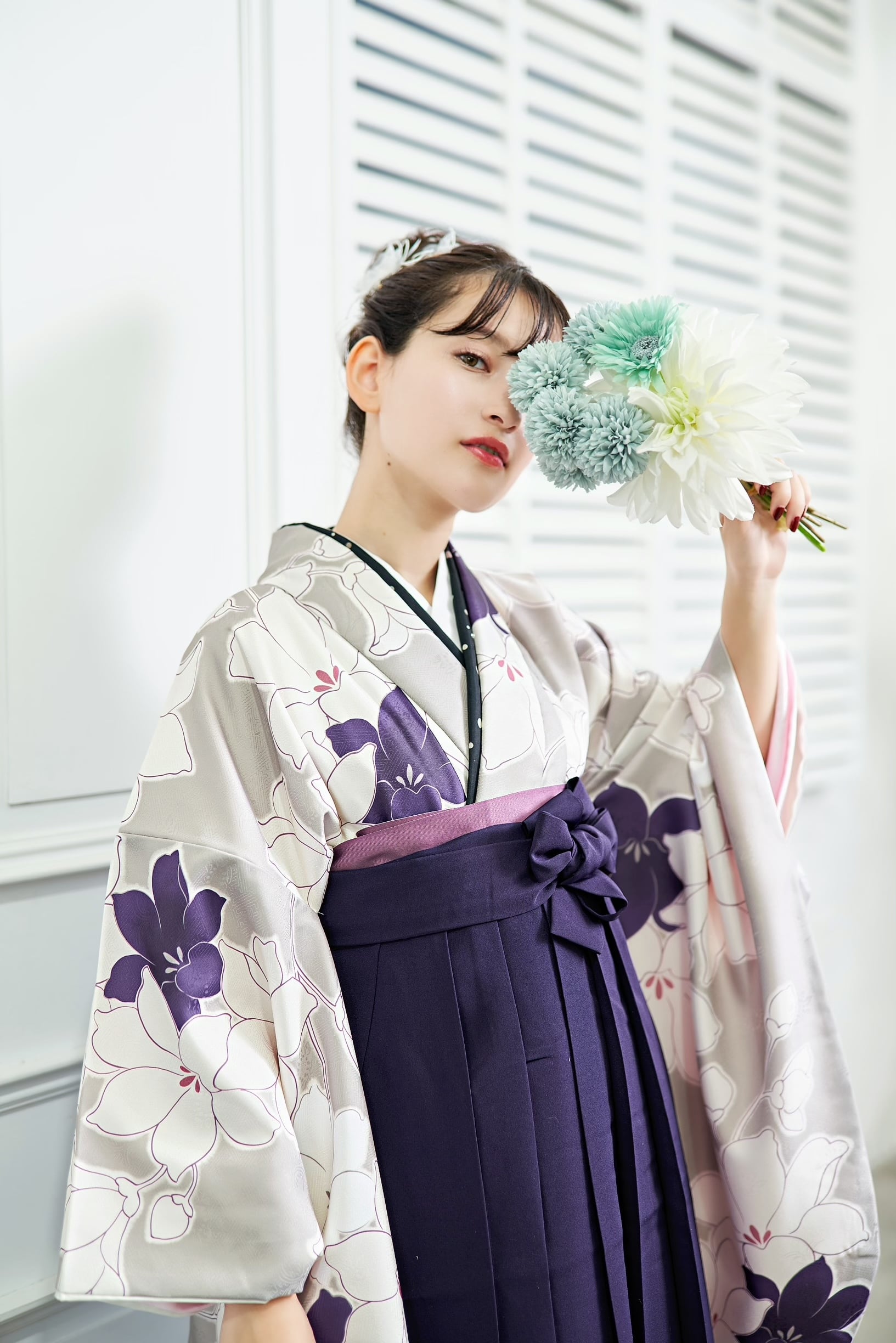 Kimono Sienne 卒業式袴3点セット グレージュ 白 紫 袴 二尺袖着物 袴 卒業式 | Kimono Sienne