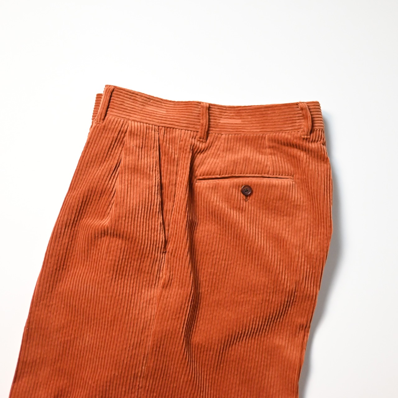INTERIM / WIDE COTTON SUMMER CORDUROY DEADSTOCK FABRIC ２TUCK BUTTON SHORTS