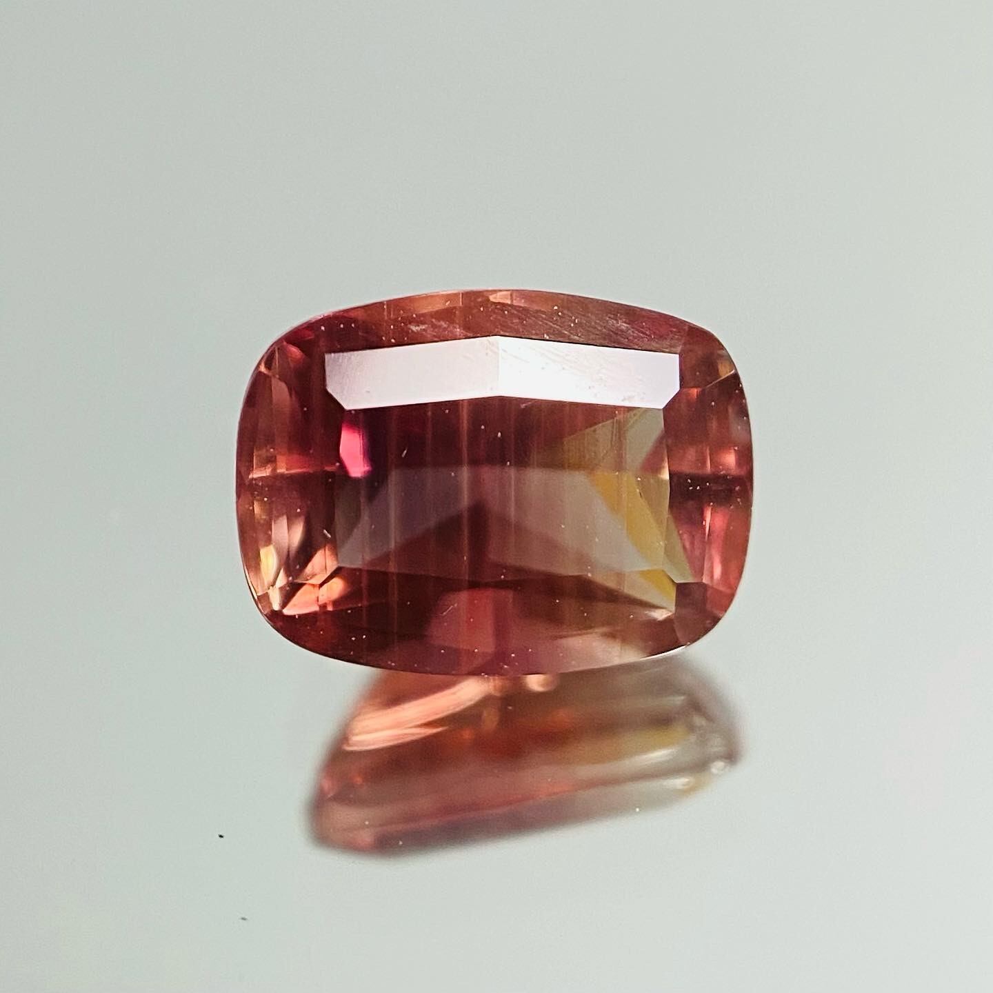 ツーソン仕入れ オールドストック バイカラーなオレゴンサンストーン