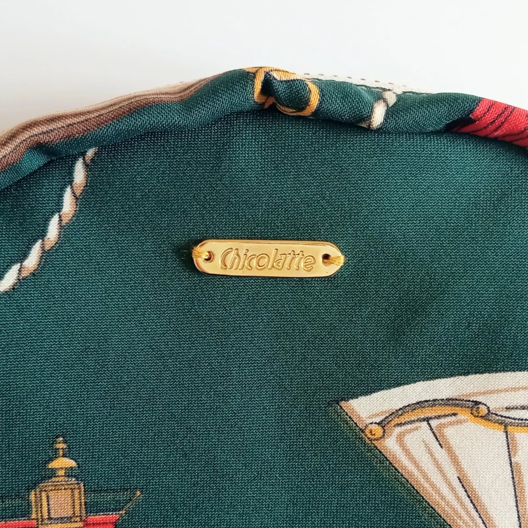 【Chicolatte】ヴィンテージスカーフでリメイクしたMARU POCHETT (green)