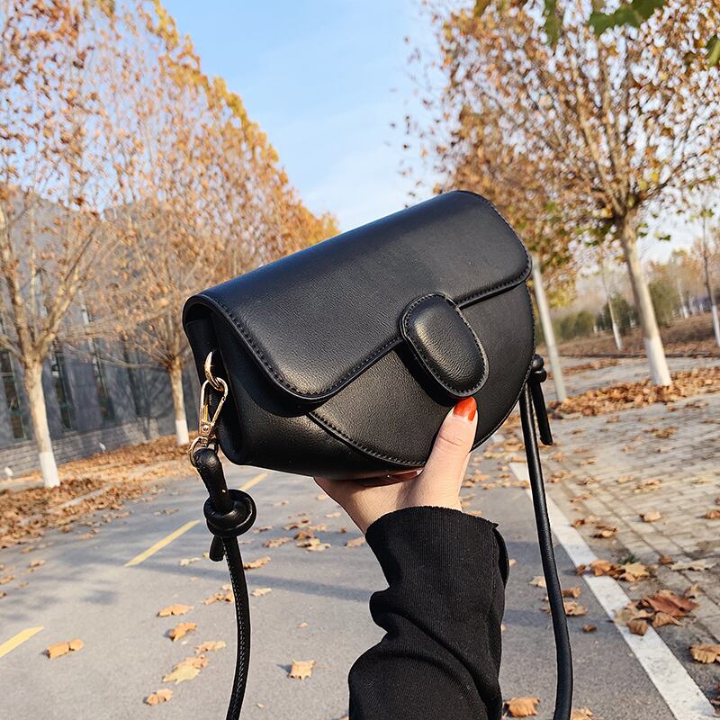 オータムウィンターレッド 秋物 冬物 メッセンジャーバッグ サドルバッグ シートバッグ Tiancai_Wing_Bag67756838337