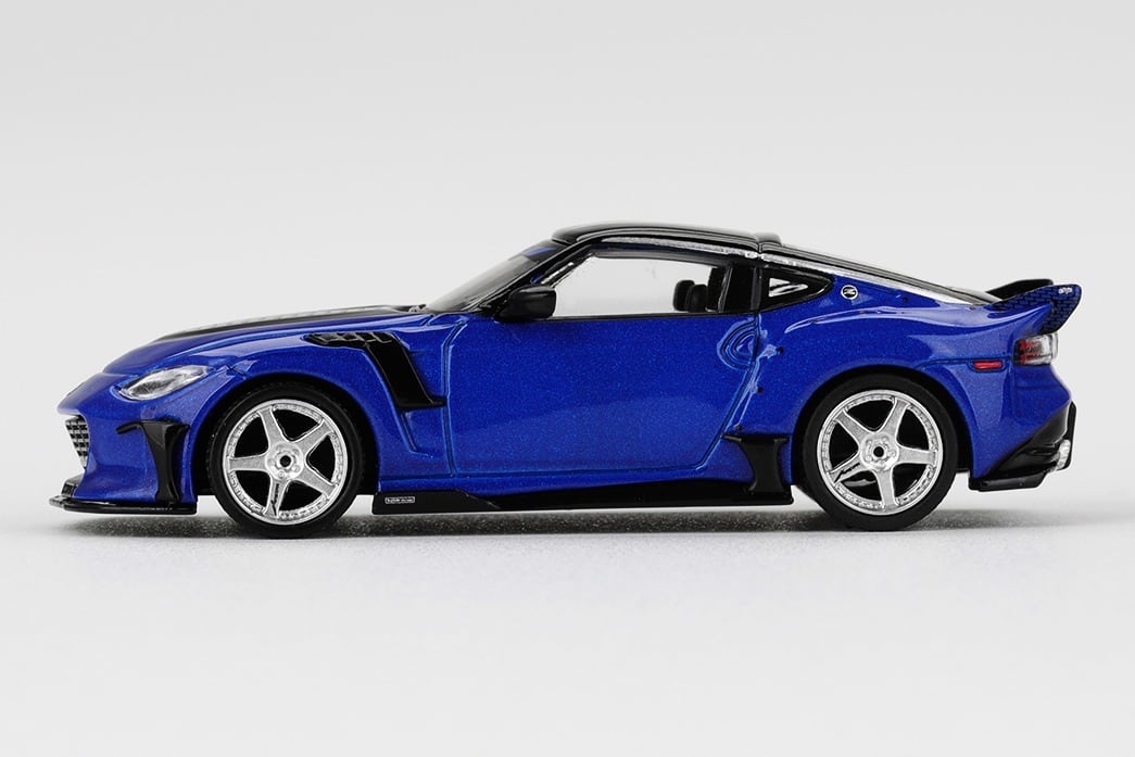 ミニピン様 MINI GT 1/64 Nissan Z Veilside FFZ400 セイランブルー(右ハンドル