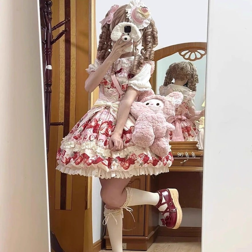 ロリィタファッション ゆめかわいい いちご柄 ワンピ ピンク 甘ロリ