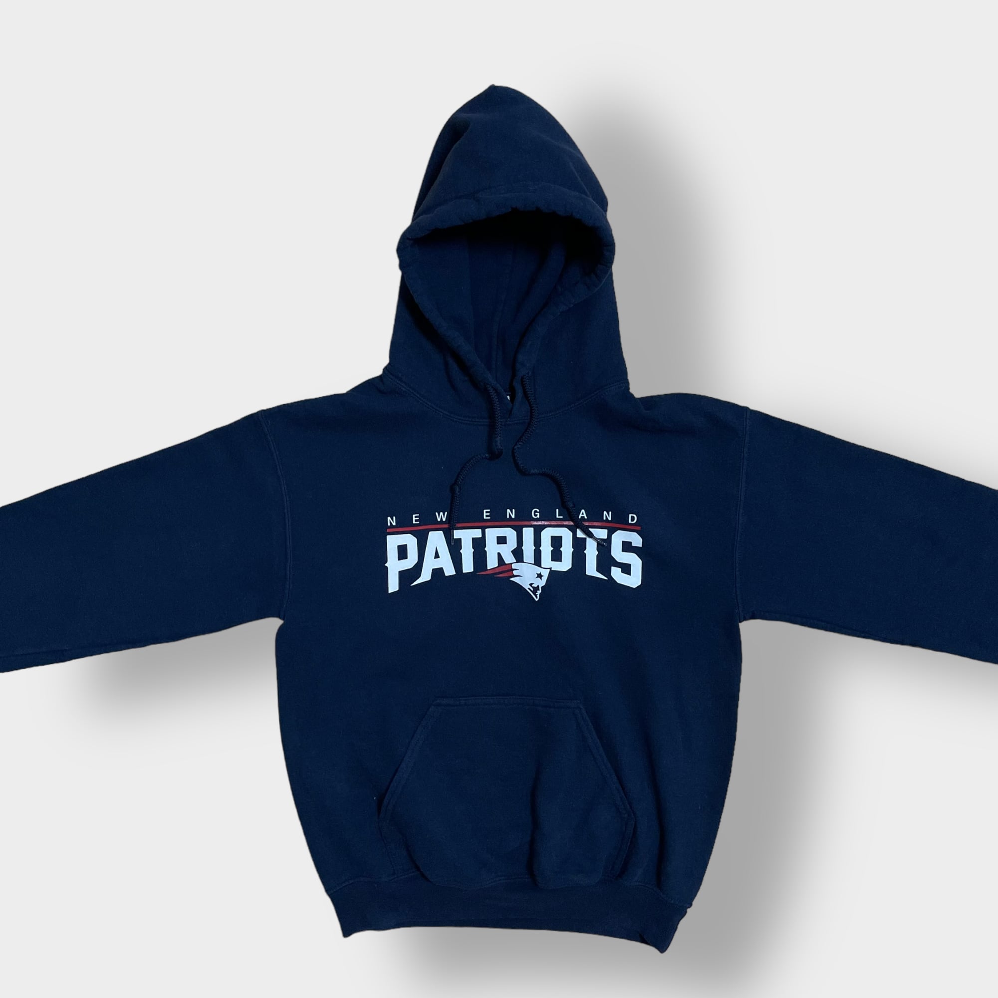 GILDAN NFL ニューイングランド・ペイトリオッツ アメフト プリント ロゴ パーカー プルオーバー スウェット フーディー ネイビー NEW  ENGLAND PATRIOTS S us古着 | 古着屋手ぶらがbest powered by BASE