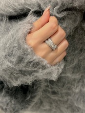 Double cross ring