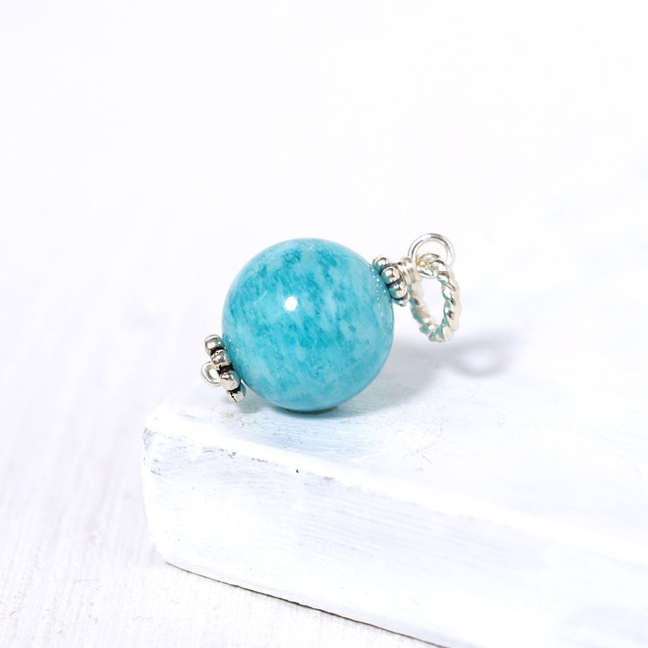 アマゾナイト12ミリ玉ペンダントトップ