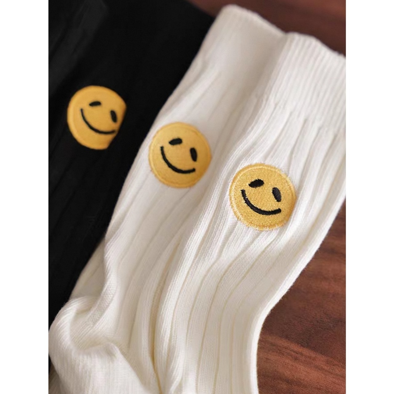 Smiley patch ribbed crew socks 1504 - 3