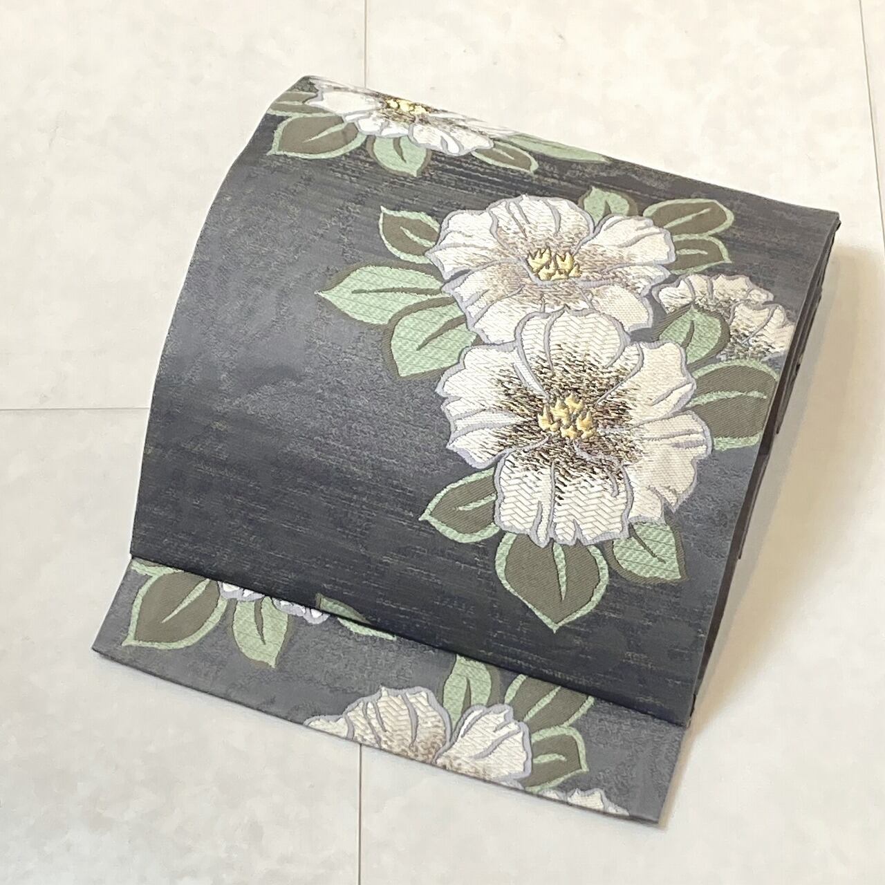 唐織り 金通し 椿 唐花 正絹 金糸 袋帯 黒 グレー 白 緑 709 | kimono