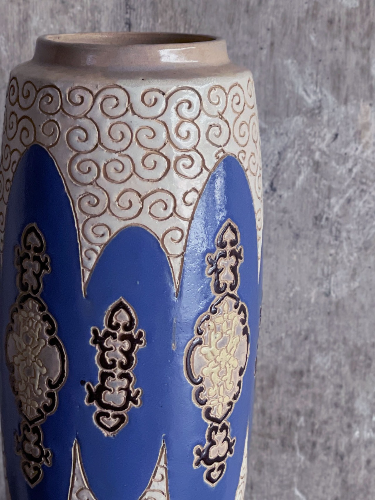 Bien Hoa／Flower vase