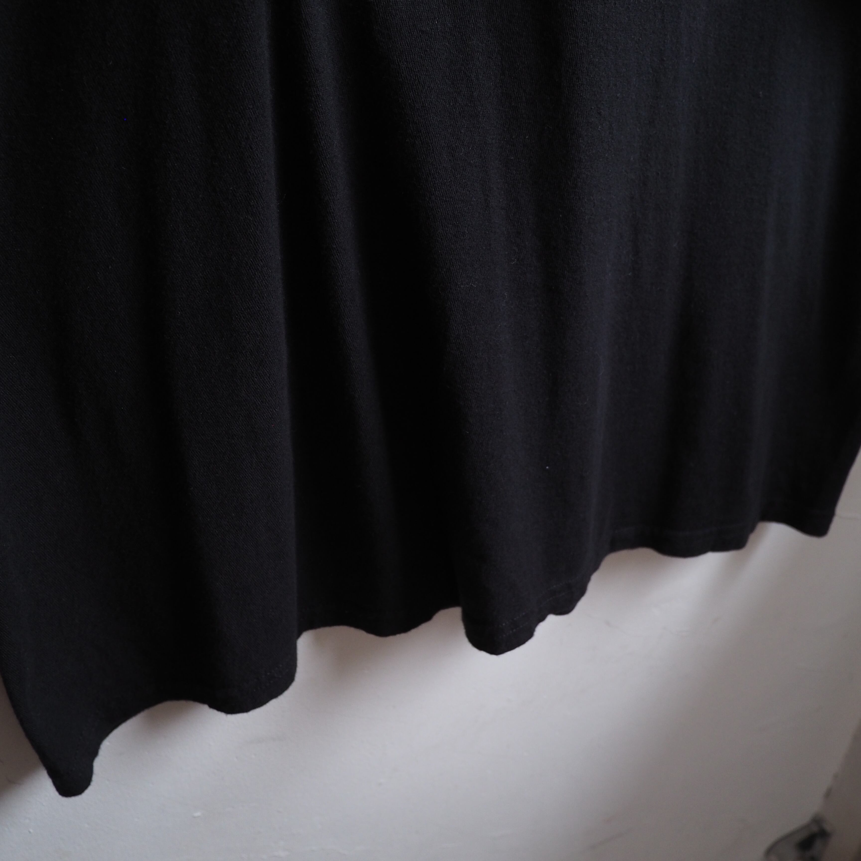 ” Animal wars ” Movie parody printed Black loose silhouette Tee