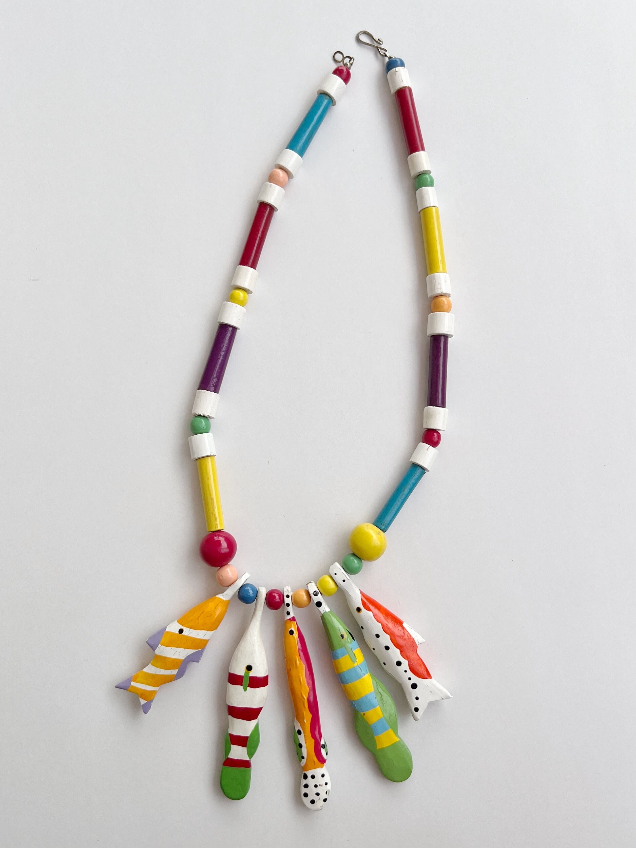 70s-80s multicolor fish handpaint wood Necklace ( ヴィンテージ マルチカラー お魚 ウッド ネックレス )