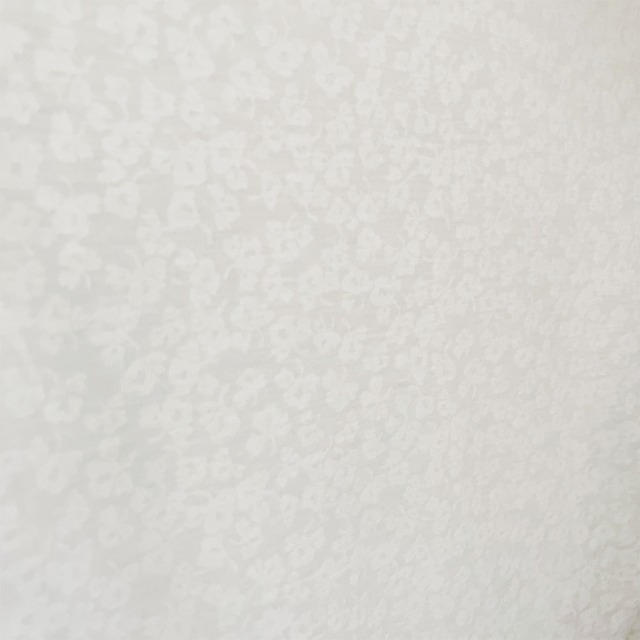 【テンセル100%】小花柄が映える VネックフレンチTシャツ｜ホワイト｜画像3