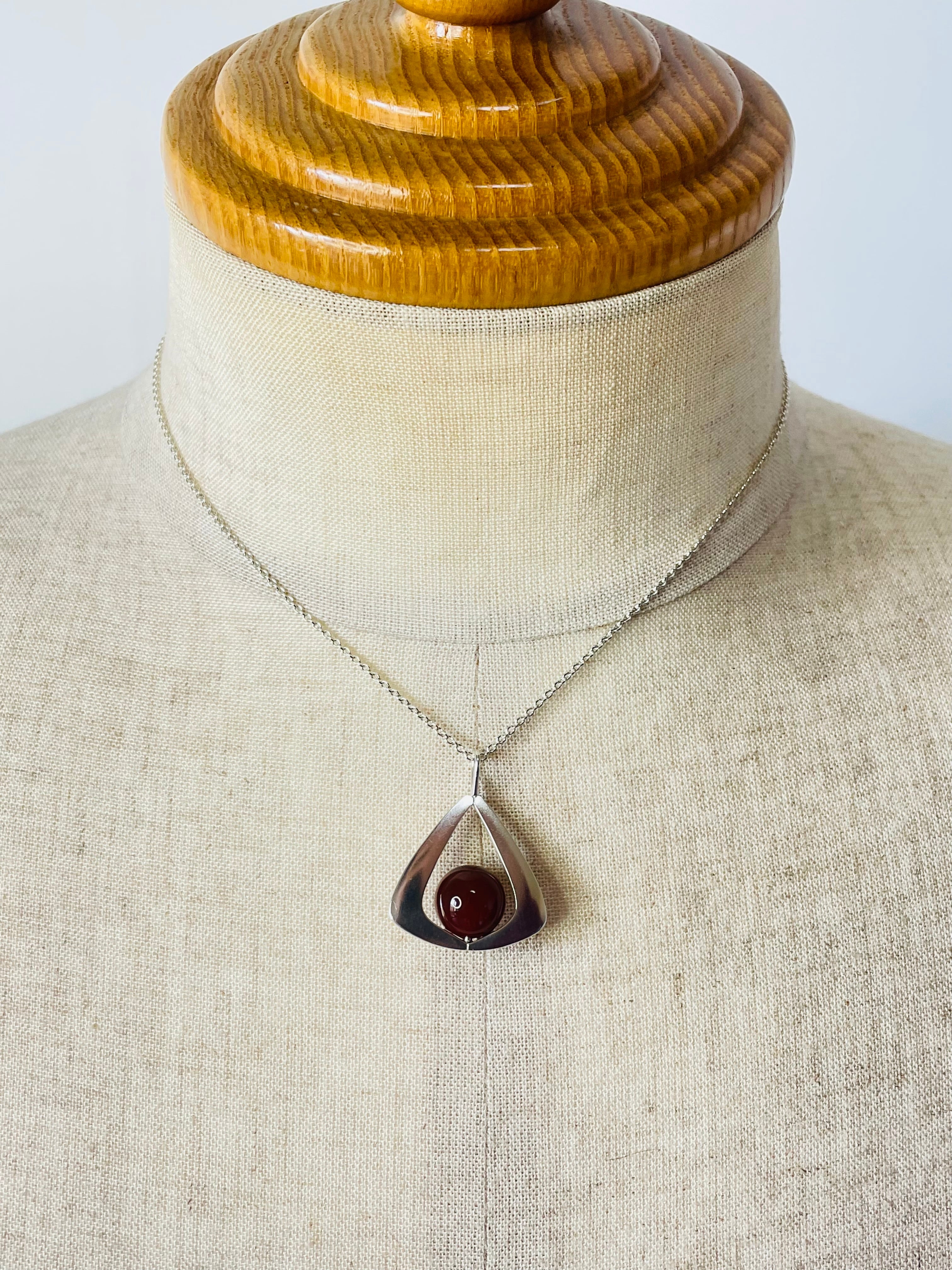 Modernist Pendant Necklace -Arne Johansen- | Tender Records Modernist Pendant Necklace -Arne Johansen- | Tender Records