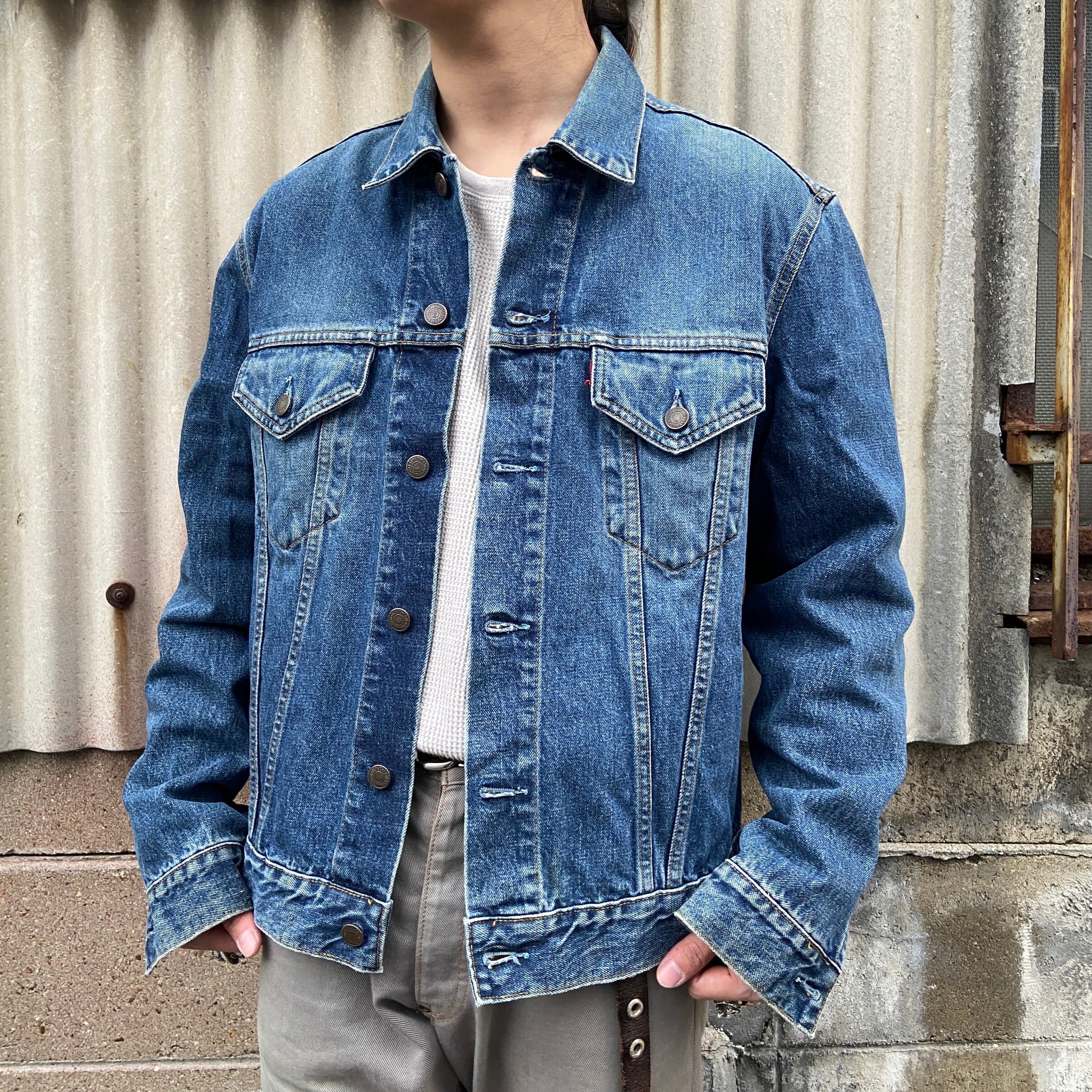 90年代 イタリア製 Levi's ユーロリーバイス 70500 デニムジャケット メンズXL 古着 トラッカージャケット 90s ヴィンテージ  ビンテージ【デニムジャケット】 | cave 古着屋【公式】古着通販サイト