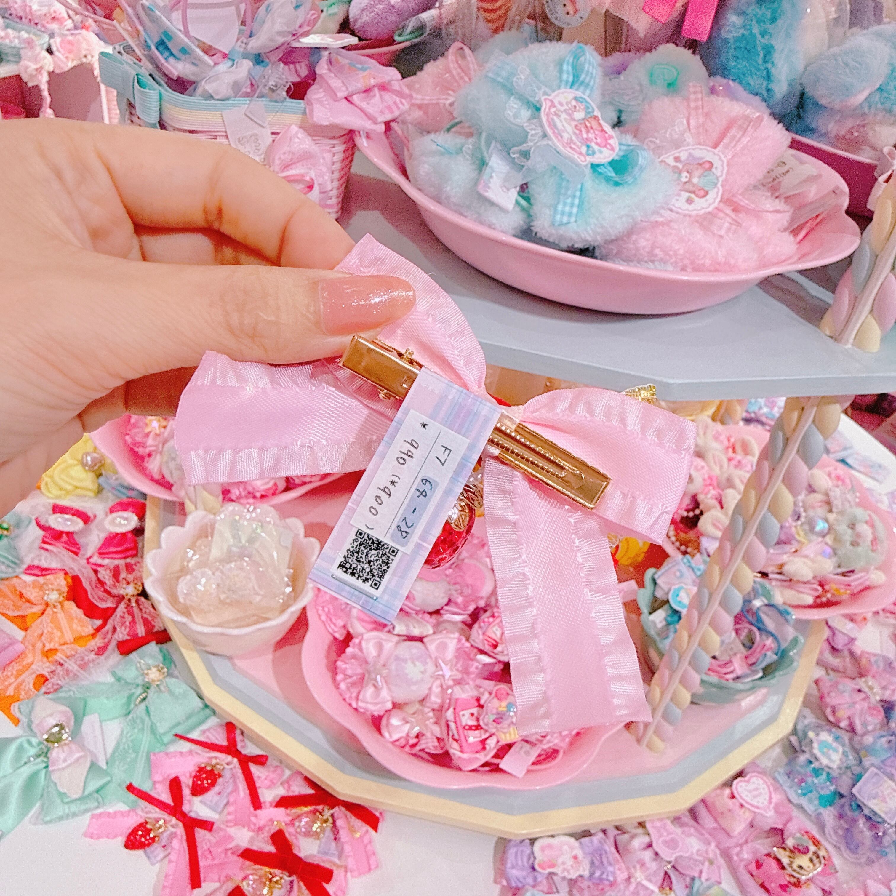 【F7】64-28いちごリボンヘアクリップ