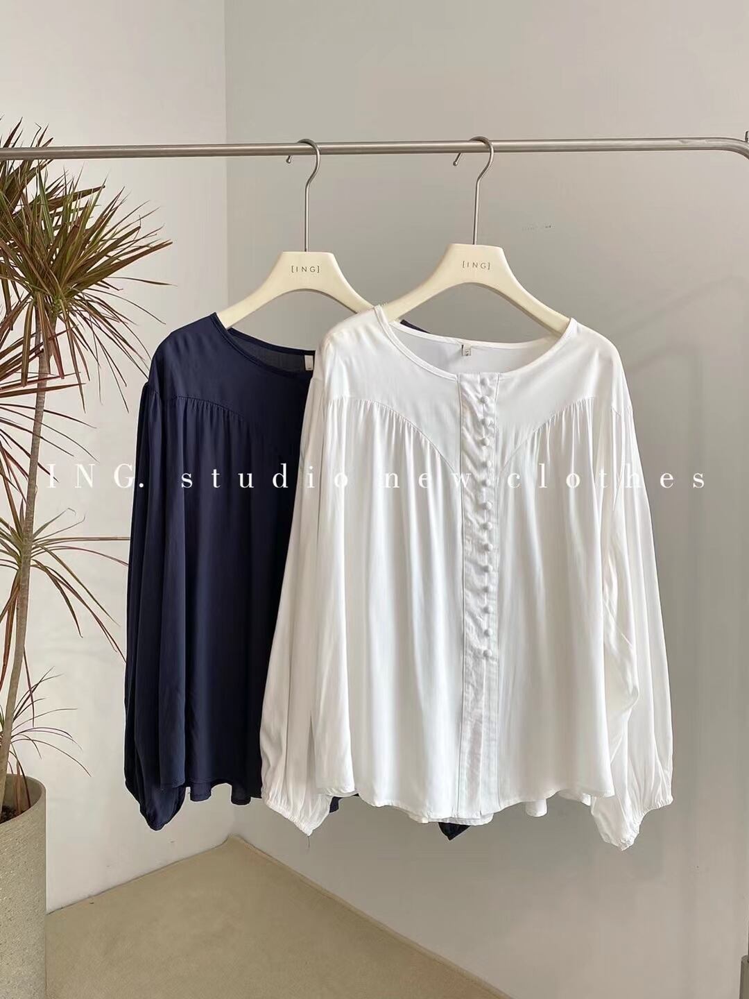 くるみボタンブラウス　AJ2205-722