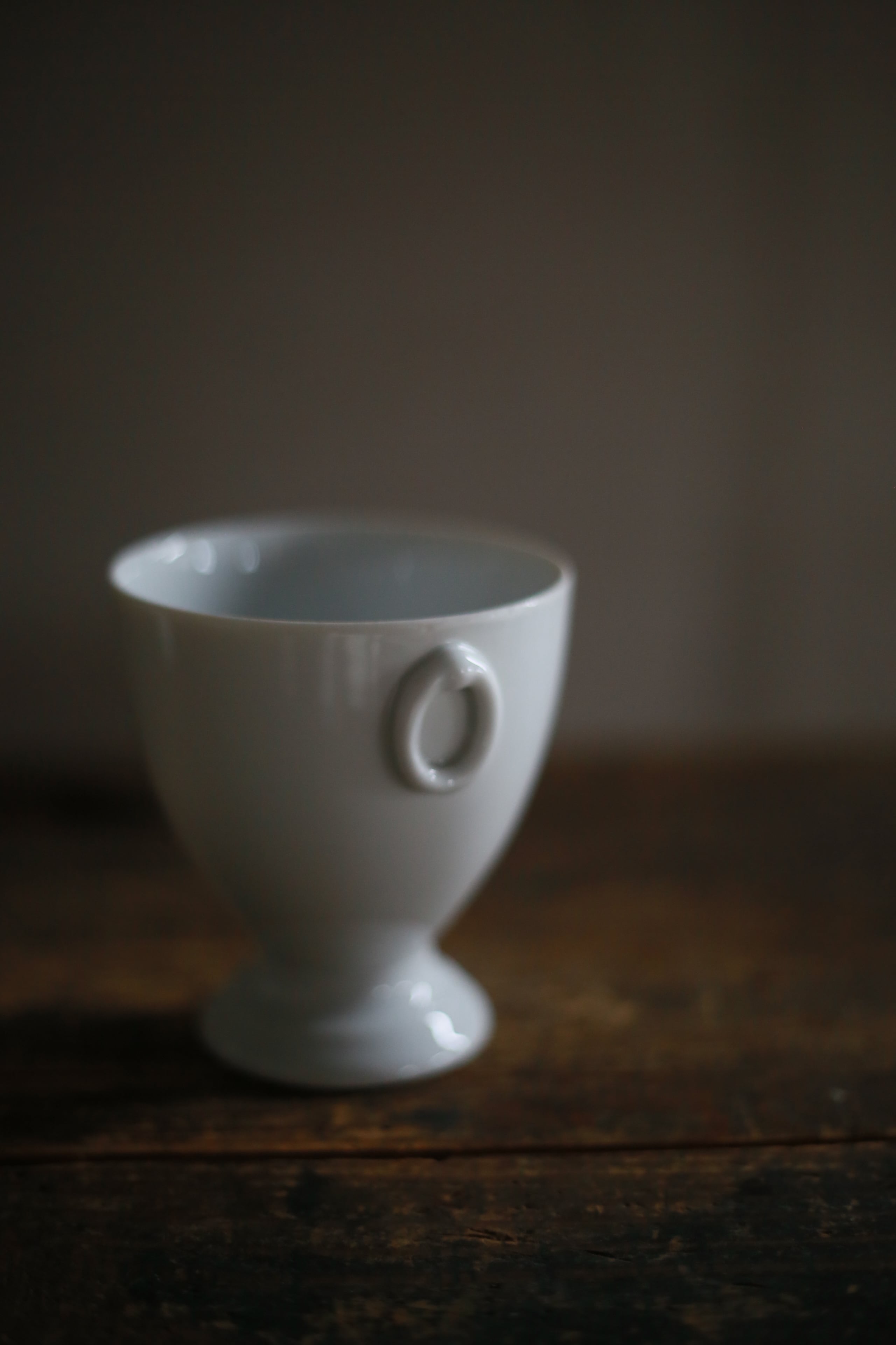 古い国産の白磁ゴブレット