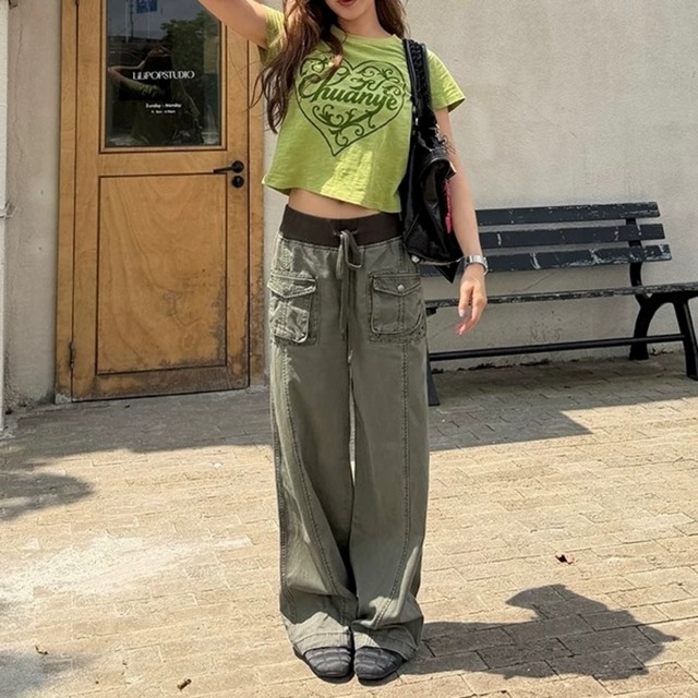 アラベスクハートグラフィッククロップドTシャツ 2col   R02449