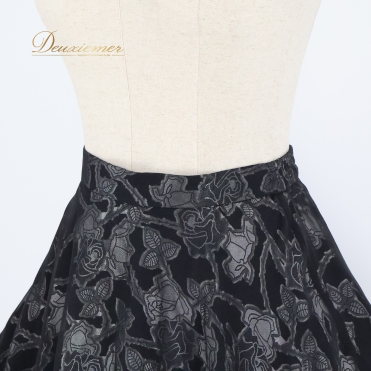社交ダンス 衣装 スタンダード スカート レッスンウェア 女性用 レディース オールシーズン SEKINE セキネ 黒 ブラック系 花柄 練習着 社交ダンス スカート ブラック 花柄 練習着 フローリング ダンスレッスン パーティー衣装 薄手 春夏秋冬 上質 高級感 シンプル おしゃれ エレガント フェミニン 妊娠中収納 縫製 日本製 着心地良い