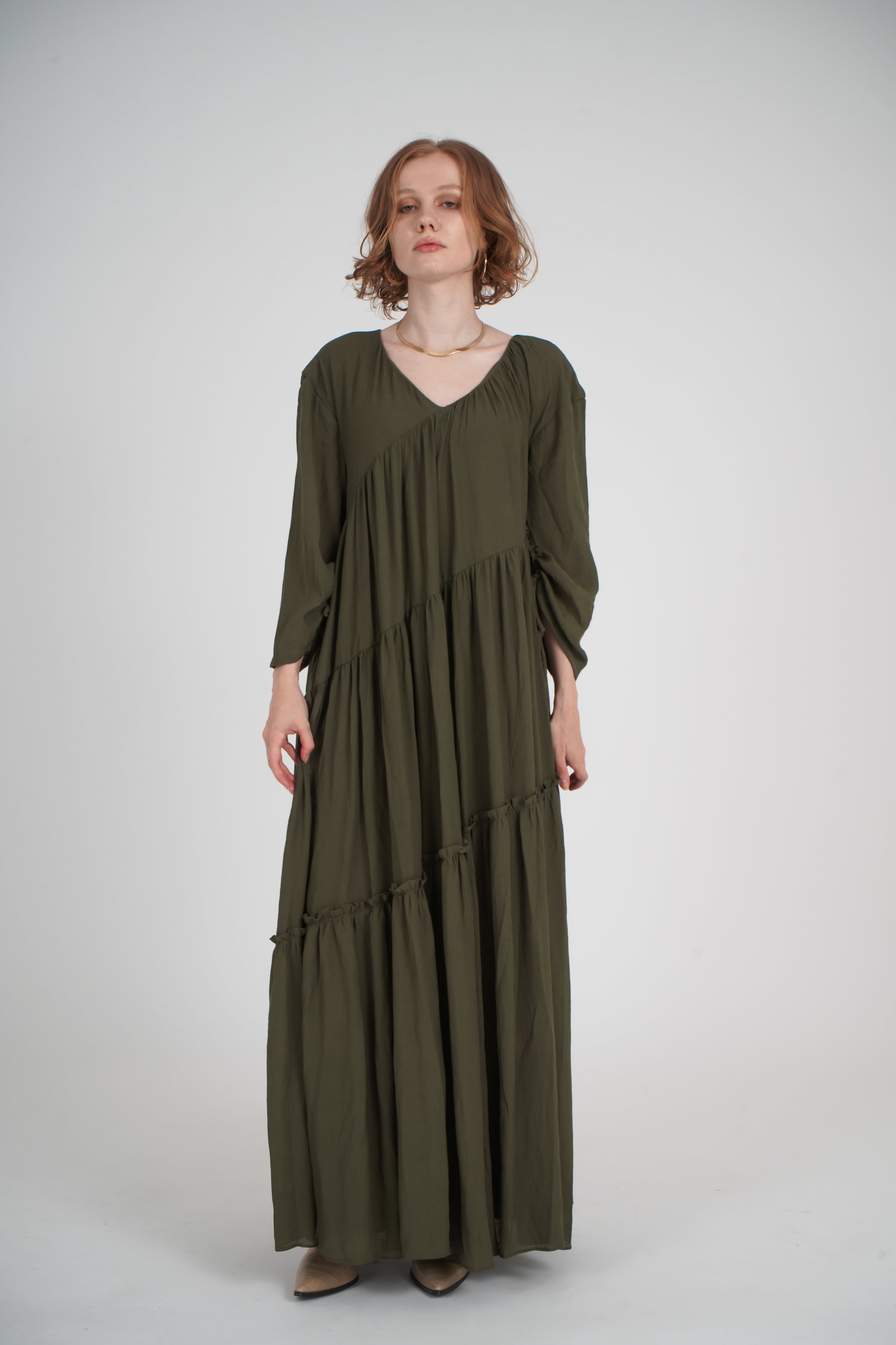 DIAGONAL LINE LONG SLEEVE TIERED DRESS 