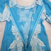 フラダンス 衣装 ワンピース ドレス ブルー系 ホワイト系 ハイビスカス柄 モンステラ柄 フリル かわいい 華やか 鮮やか 明るい 爽やか 水色 白 ダンス衣装 ハワイアンダンス レディース ハワイアン アロハ ハワイアンプリント フラ ダンス レッスン 練習