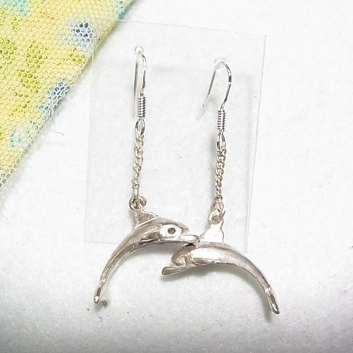 シルバー925製、イルカの下がるピアス　アクセサリーのセール通販 11295S