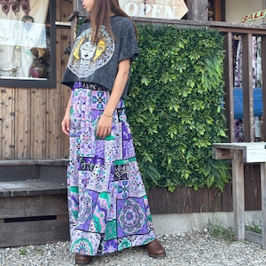 エスニックティアードスカート