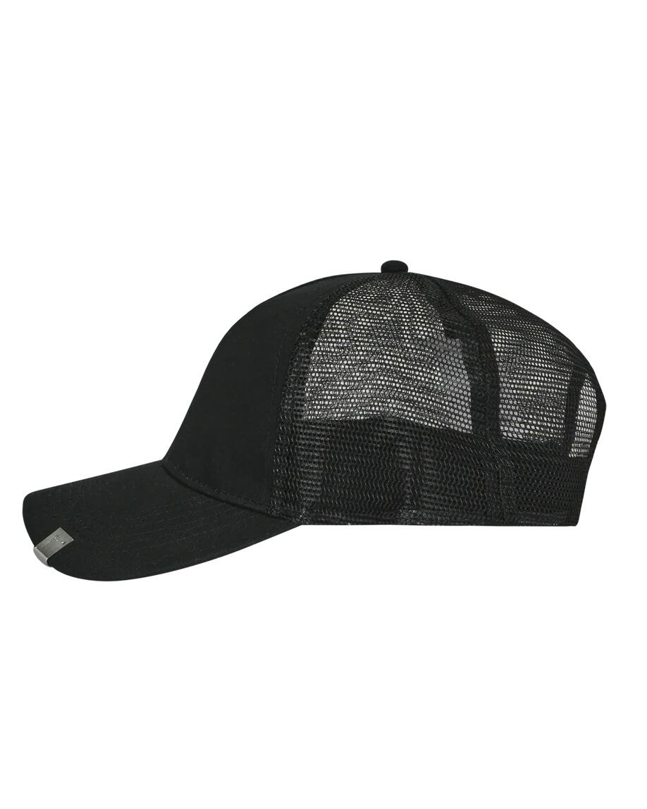 1017 ALYX 9SM / LIGHTERCAP TRUCKER CAP | Answer