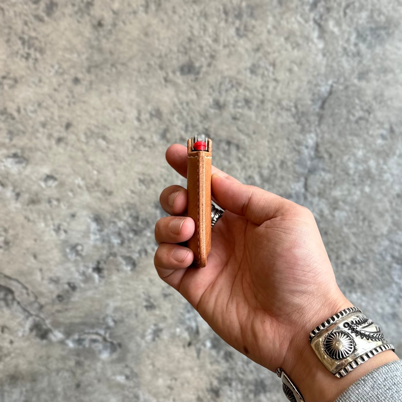 ライターケース アイレット ハンドステッチ カウハイド