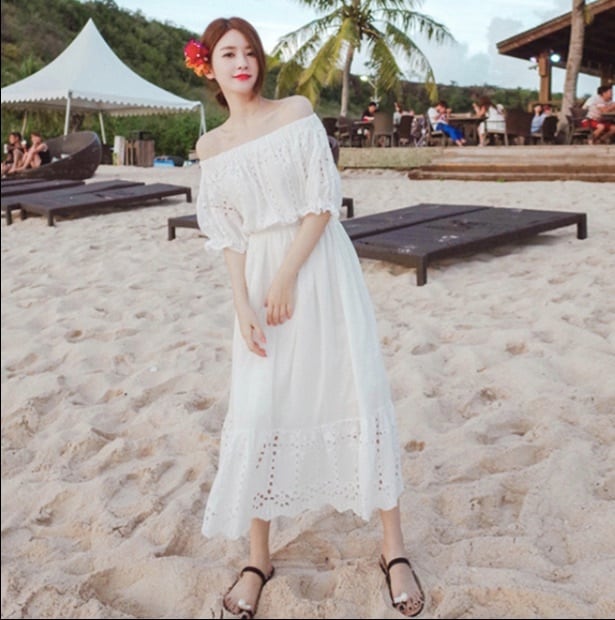 オフショルダー ホワイトコットンミモレ丈ワンピース リゾート