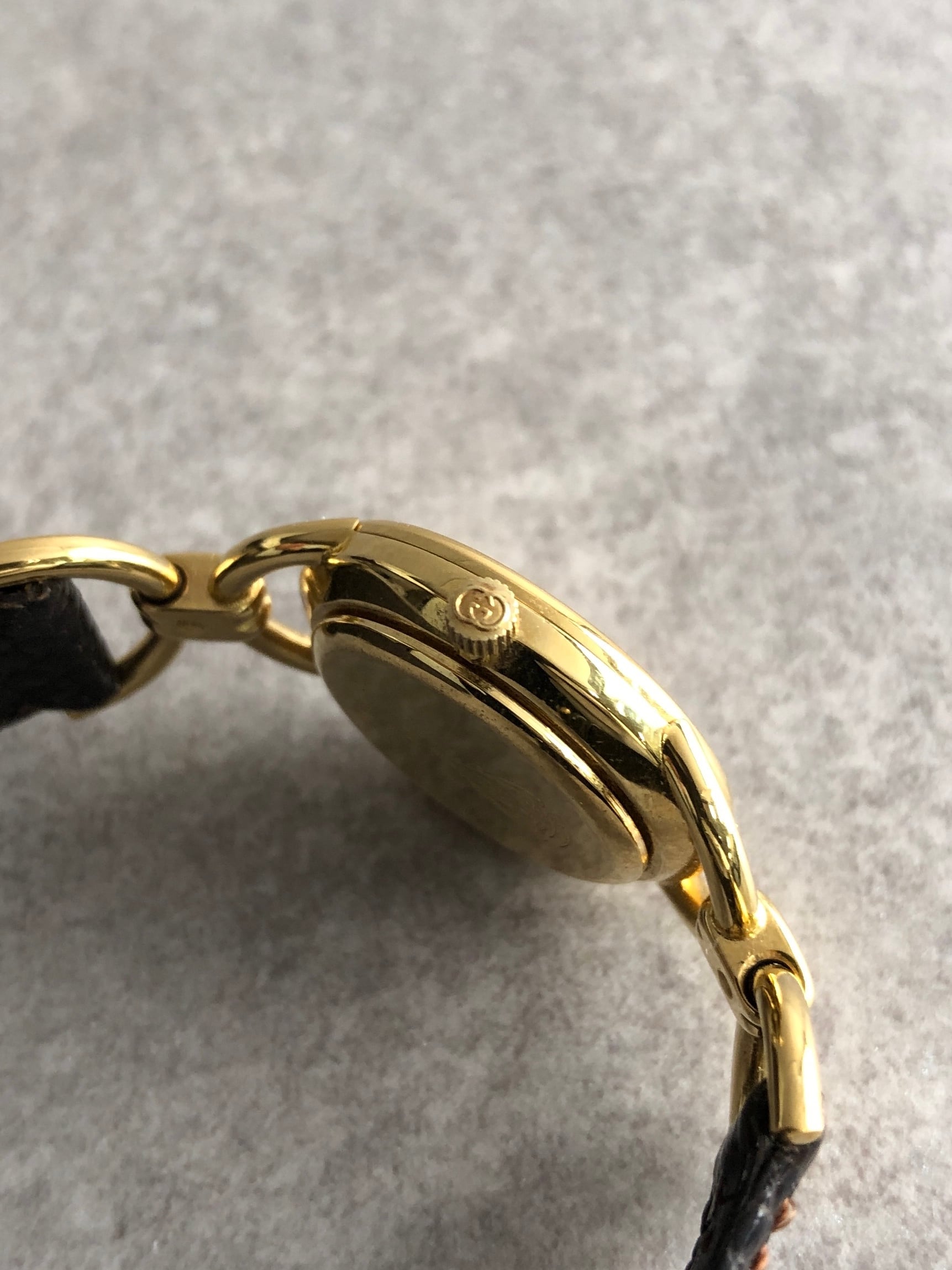 GUCCI グッチ 腕時計 ゴールド レザー クウォーツ 6000L vintage