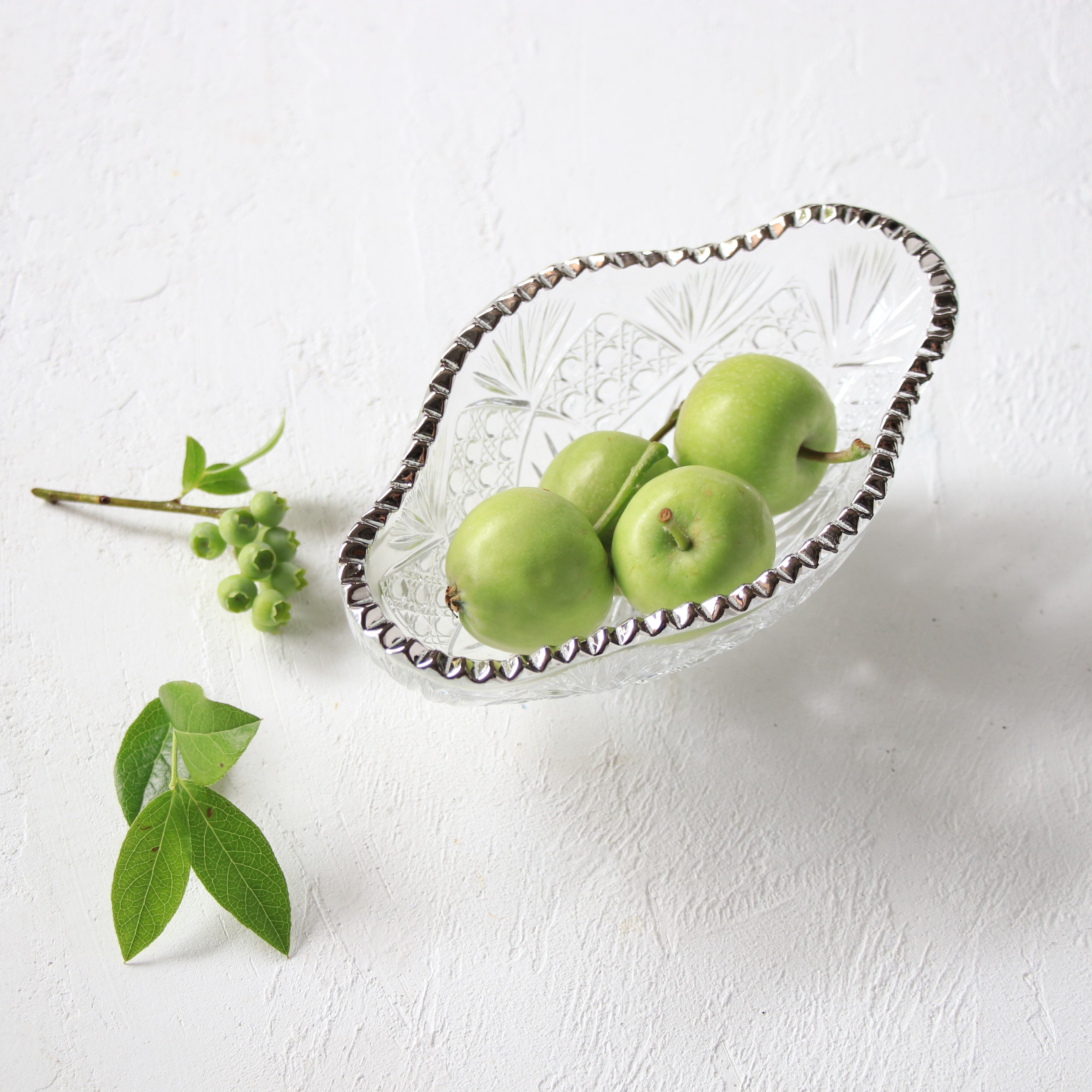 ガラス舟形向付 プラチナ縁 | 芦屋貴兆陶家 online shop