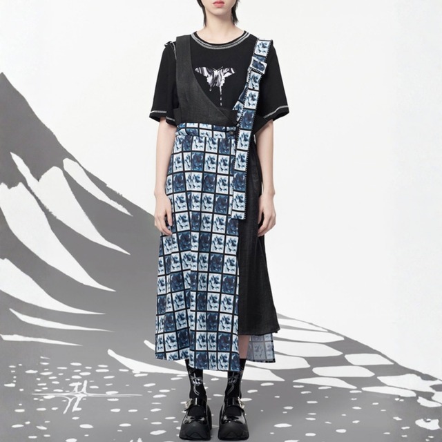 Buckle film print one-piece C1609