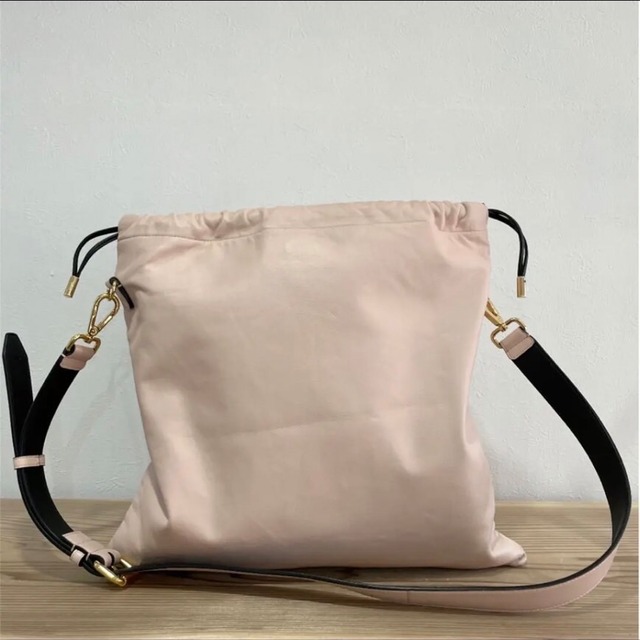 FENDI フェンディ スリムクラッチ ショルダーバッグ ロゴ