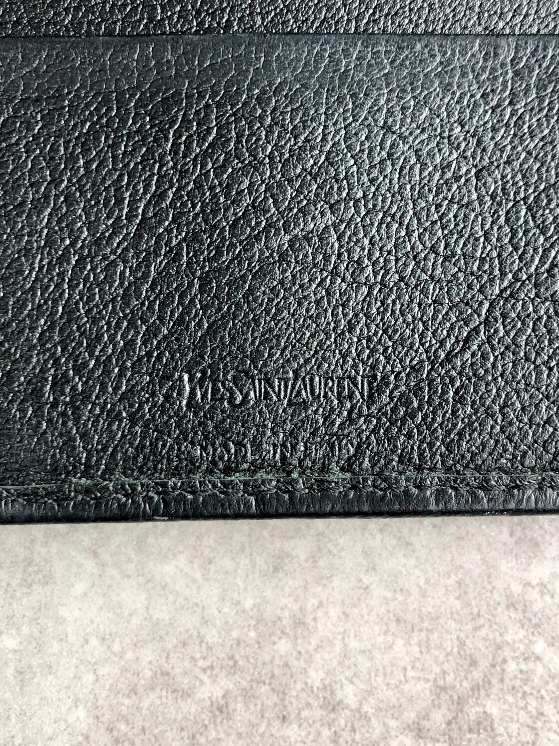 Yves Saint Laurent イヴ・サンローラン 財布 ブラック YSLロゴ レザー 