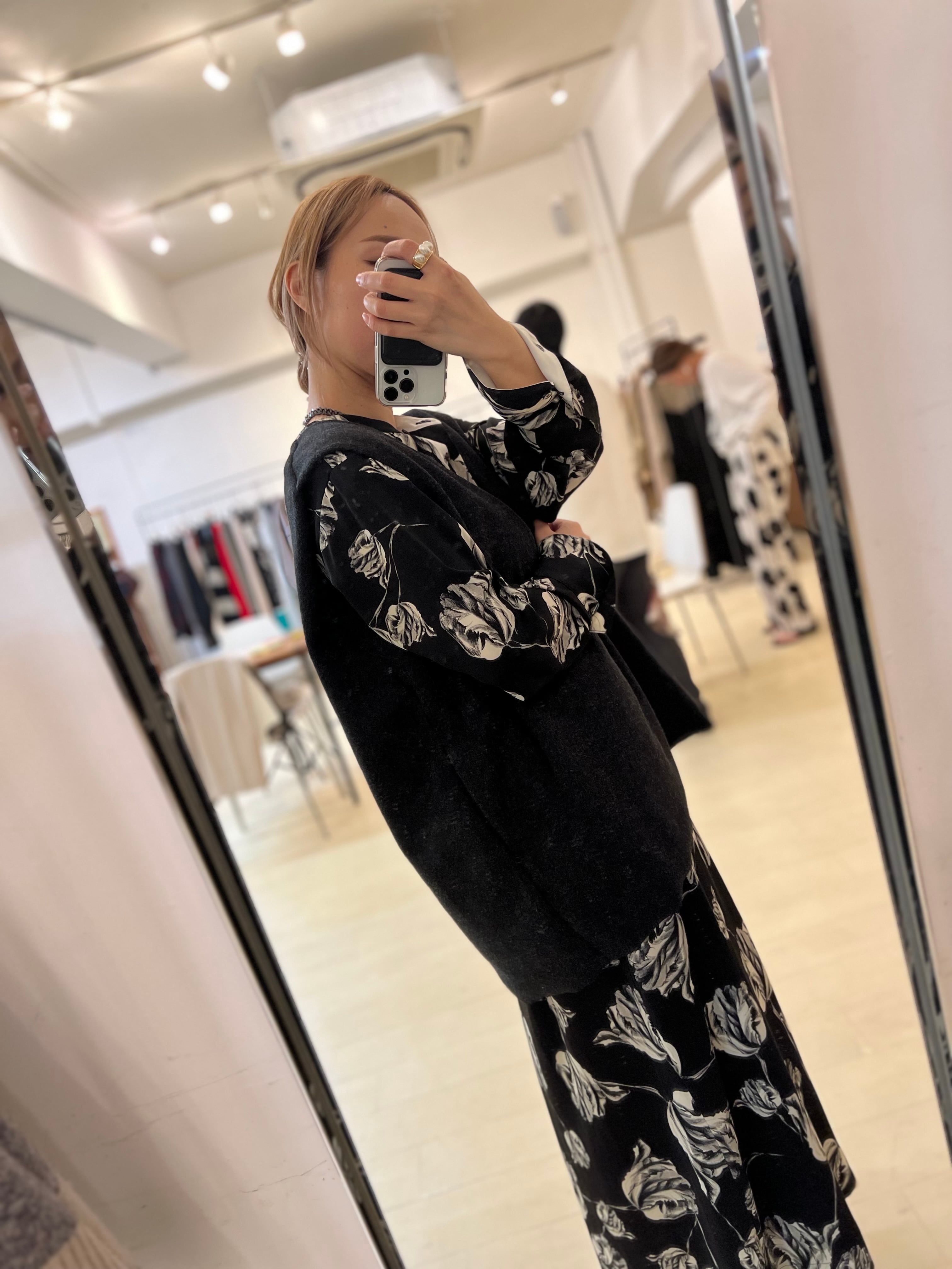 【CHIGNON】圧縮ニット肩タックベスト