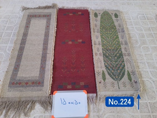 絨毯クエスト79【No.224】（画像右）織りたてギャッベ　※現在、こちらの商品はイランに置いてあります。ご希望の方は先ずは在庫のご確認をお願いします。