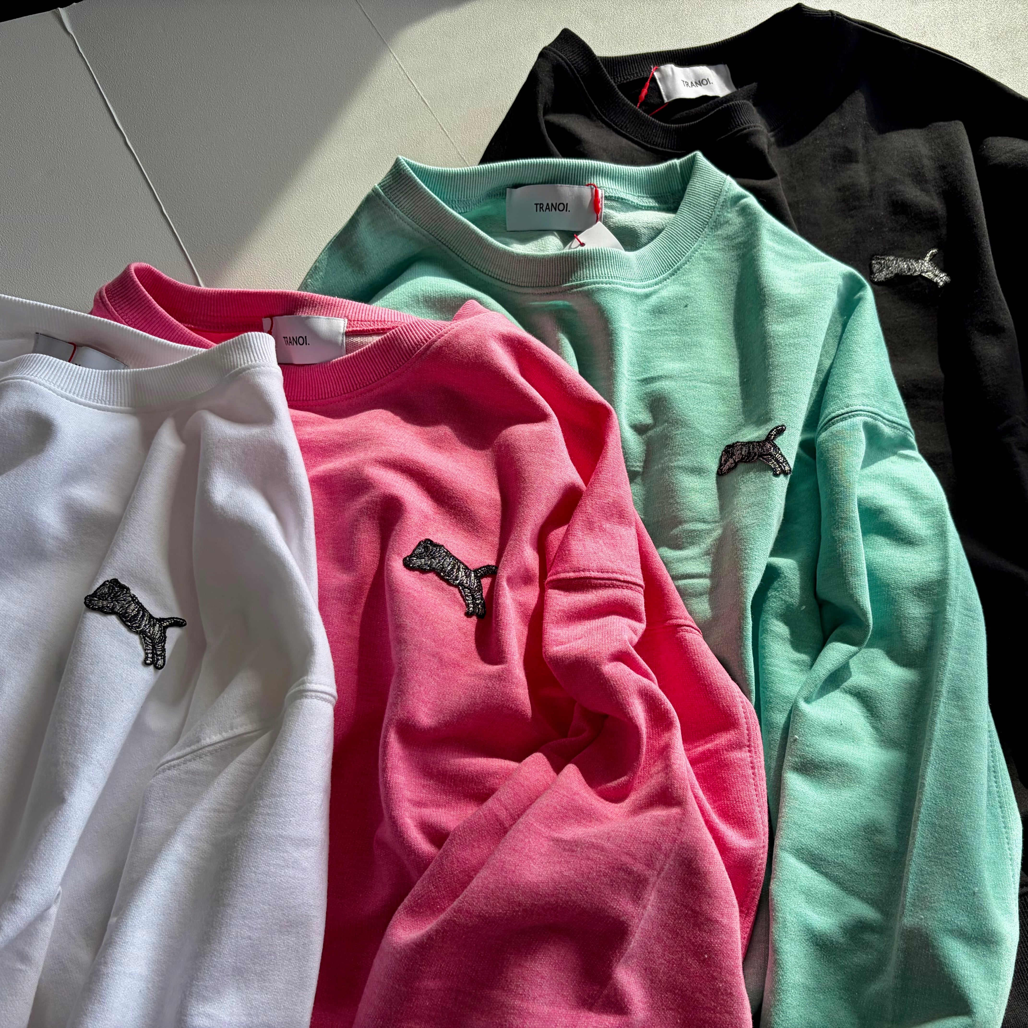店舗で即完売⁉【TRANOI.】【TORAワッペンシリーズ】スウェット