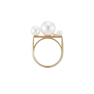 K18 Three Pearls and a Diamond Deco Ring