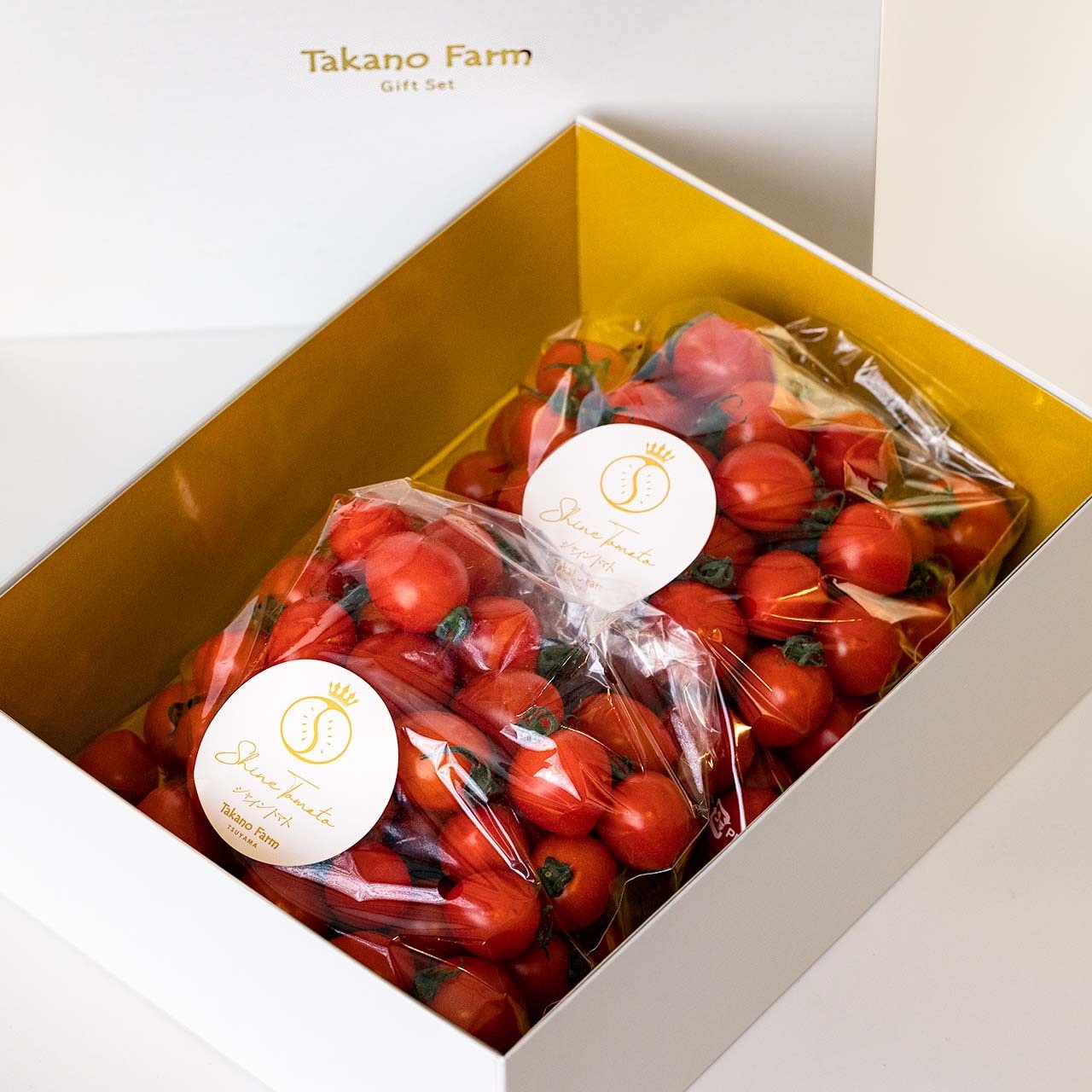 【送料無料】【秀選】シャイントマト1kg（500g×2パック）水耕栽培・産地直送【進物 ギフト 白箱】